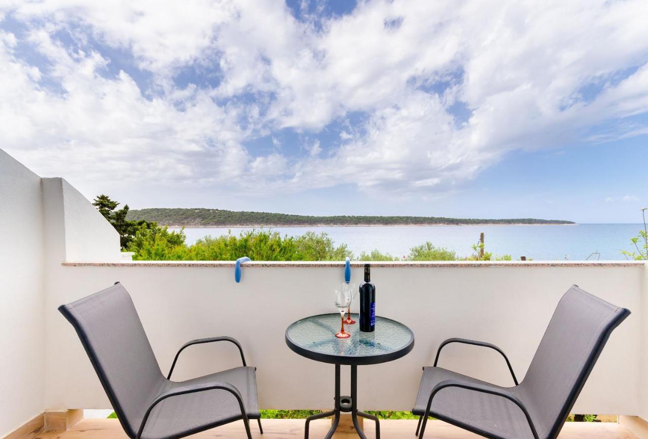 Apartments And Rooms Bianca Barbat na Rabu Exterior photo