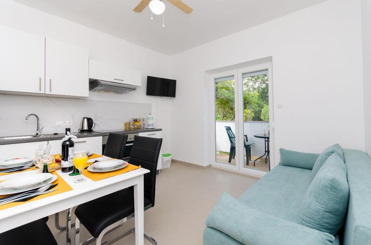 Apartments And Rooms Bianca Barbat na Rabu Room photo