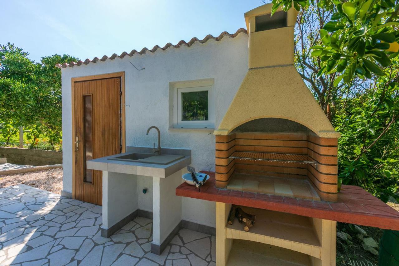 Apartments And Rooms Bianca Barbat na Rabu Exterior photo